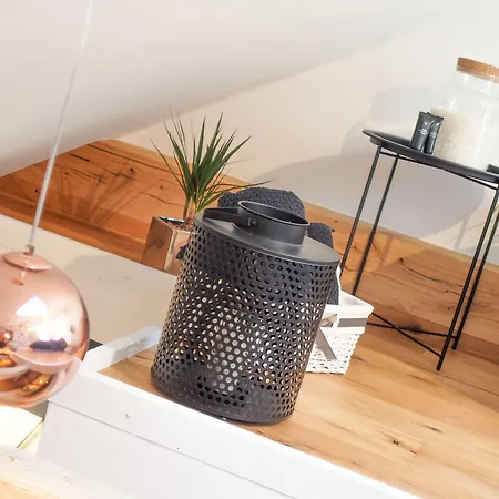 La E Bella Iv Pensión 4*