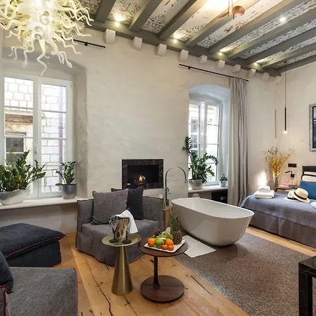 Guest house La E Bella Iv 4*