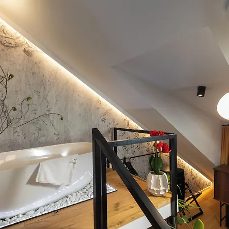 Guest house La E Bella Iv 4*