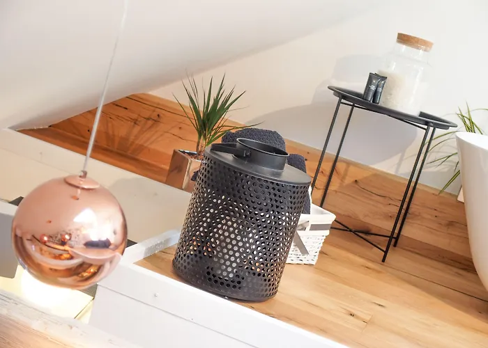 La E Bella Iv Pensión 4*