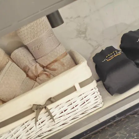 La E Bella Iv Affittacamere 4*