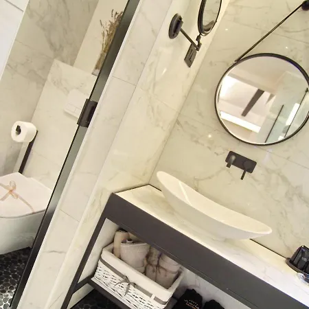 Affittacamere La E Bella Iv 4*